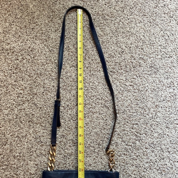 EUC Michael Kors Crossbody Bag - Picture 15 of 15